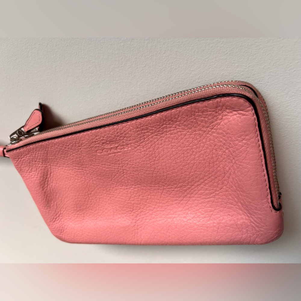 Coach Zipper Leather Zip Wallet